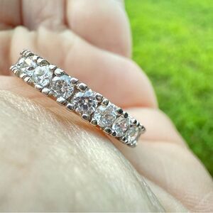 WOMEN’S SPARKLING ETERNITY BAND RING – SIZE 7.5 – ANTHROPOLOGIE STYLE